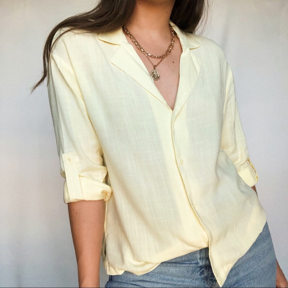 🏷 LAST S • Classic button down shirt